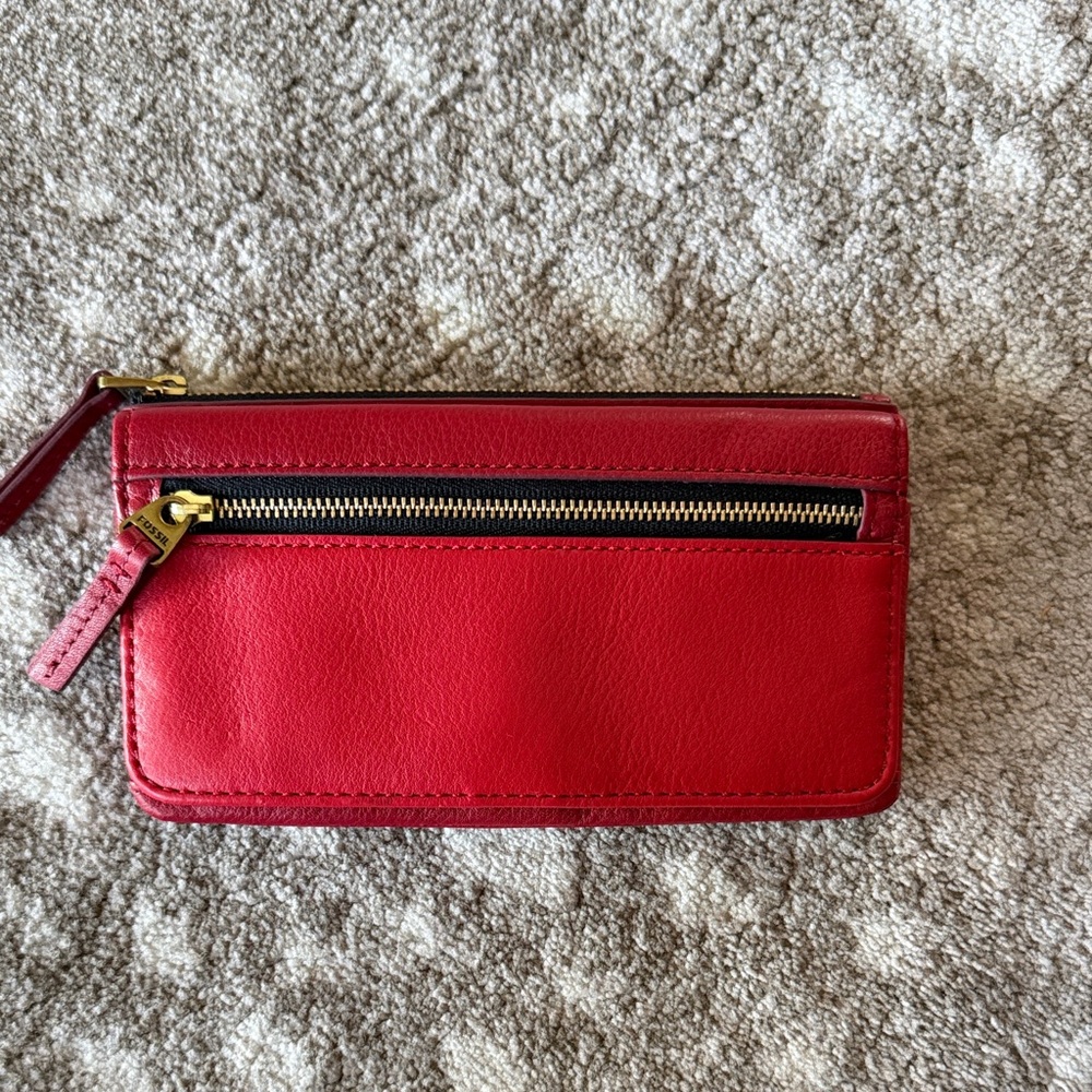 Fossil Red Two Tone Leather Erin Flap Clutch wallet with Gold Zippers